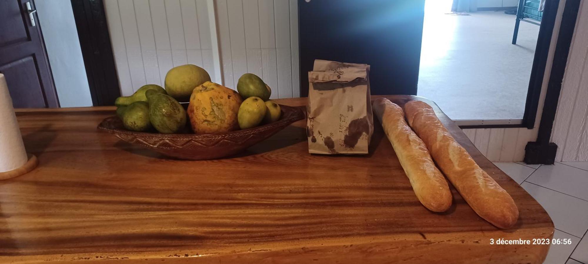 Hava'E Lodge Teahupoo Екстер'єр фото